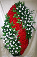 Венок "Элитный-48" красный с белыми розами 170см