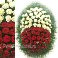 Венок из живых цветов с красной и белой розой №88, 100 см