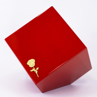 Урна «Куб на ребре» красный глянец