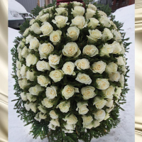 Венок из белой розы "Флореаль-9"